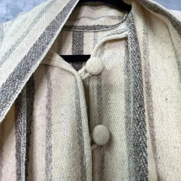 Wool Sherpa 1970's Poncho with Scarf Unisex OS Ivory Gray Stripes and Fringe - Picture 8 of 15
